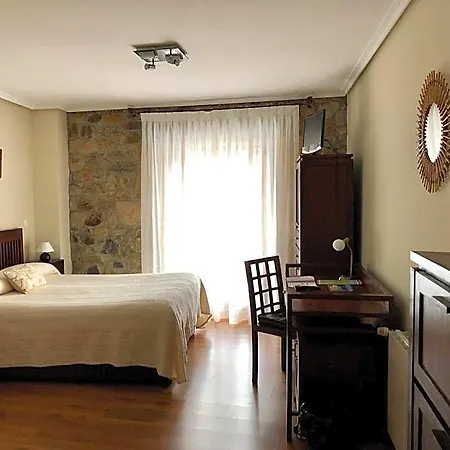 לינה וארוחת בוקר De Villacarriedo