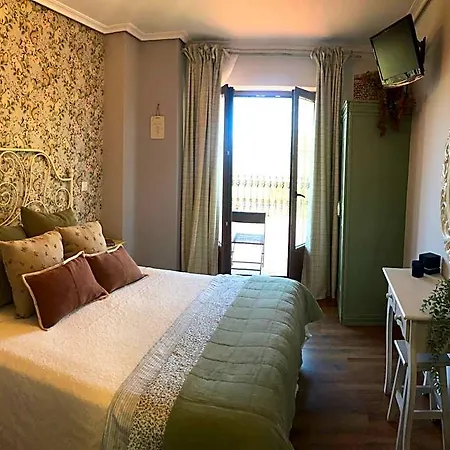 De לינה וארוחת בוקר Villacarriedo